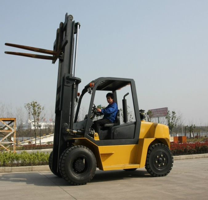 內燃機叉車秤（chèng） 龍工叉（chā）車改（gǎi）裝電（diàn）子秤